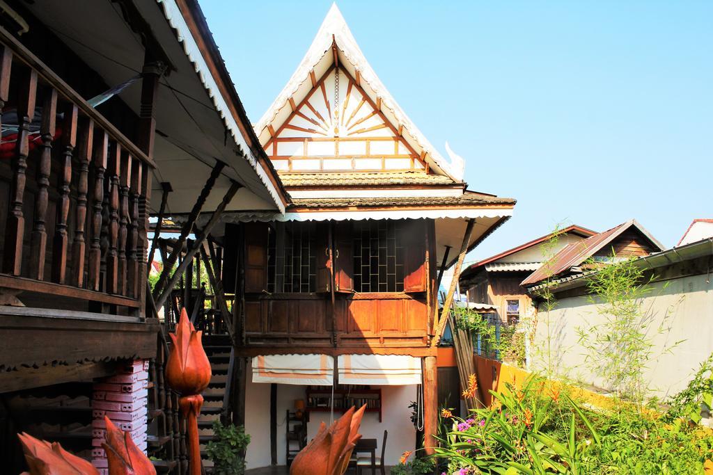Pattana Guesthouse Hua Hin Exterior photo